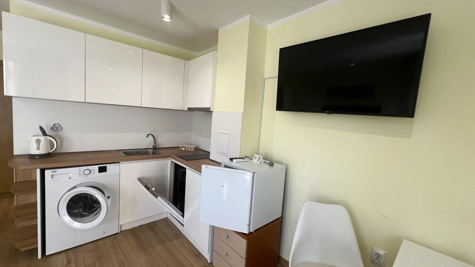 Luxury Apartmemts Burgas City 0*,
